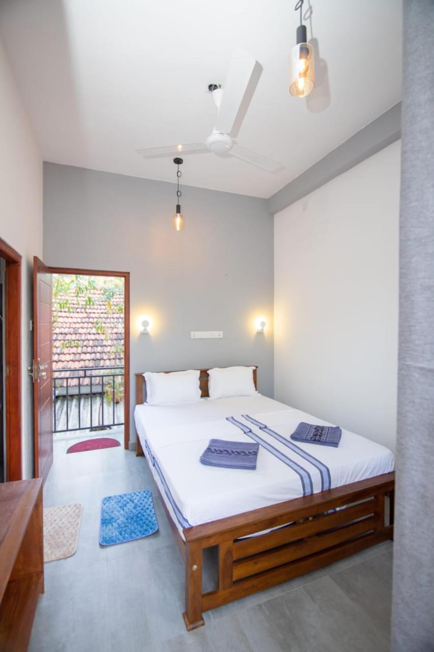 Light House Beach Home Matara Habitación foto