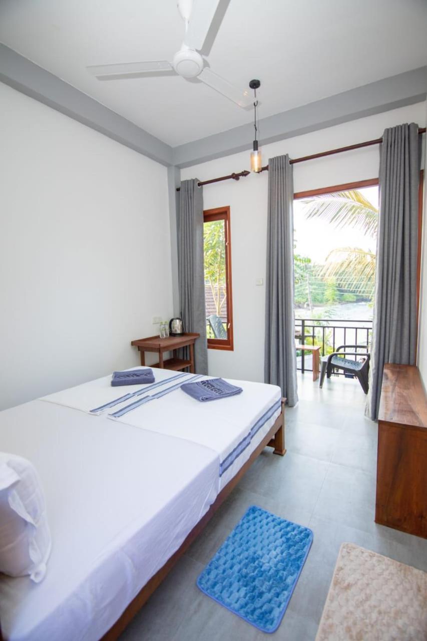 Light House Beach Home Matara Habitación foto